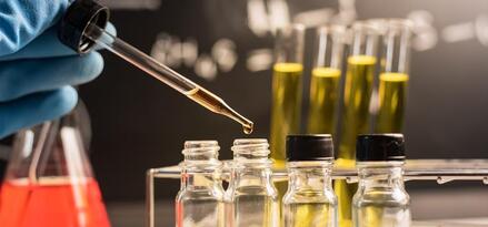 Mobil technician working with sample